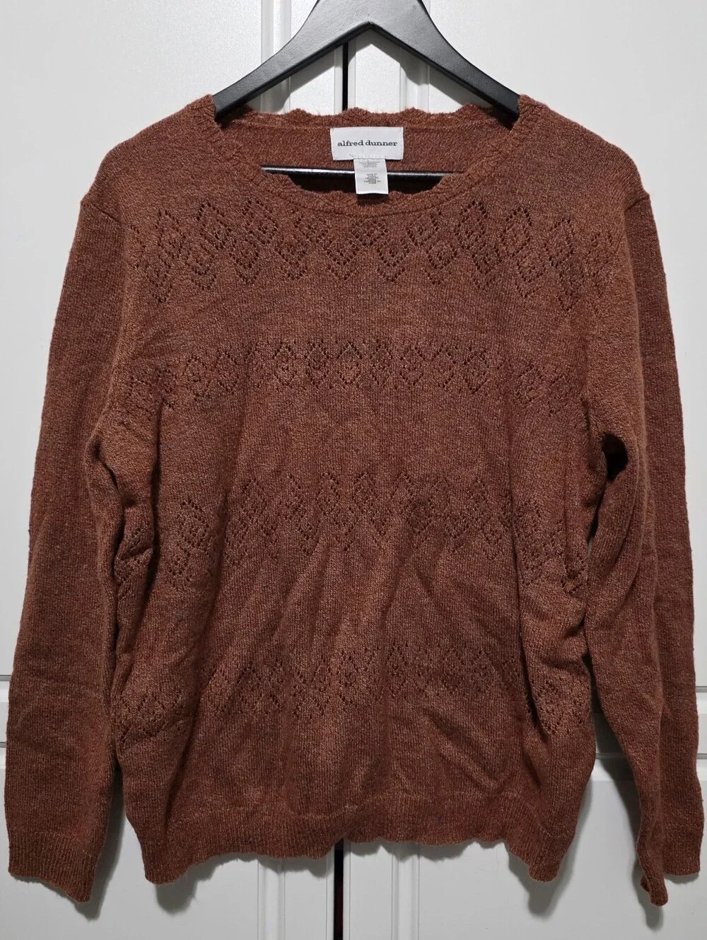 Alfred Dunner Womens Rust Brown Geometric Eyelet Knit Scallop Crewneck Sweater